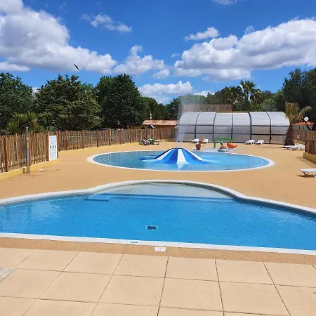 Kamp alanı Camping Beau Rivage *