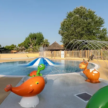 Camping Beau Rivage Kamp alanı *