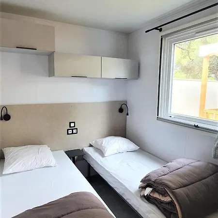 Camping Beau Rivage Kamp alanı *