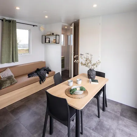 Kamp alanı Camping Beau Rivage *