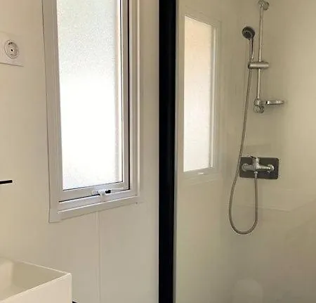 Kamp alanı Camping Beau Rivage *