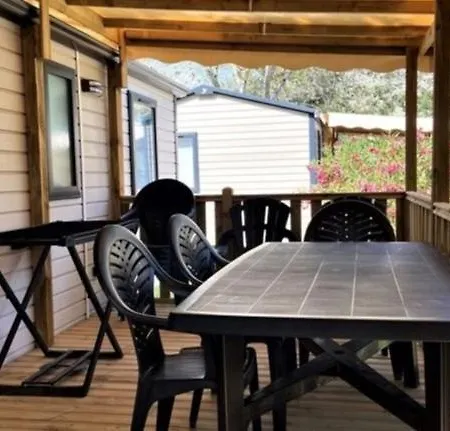 Camping Beau Rivage Kamp alanı